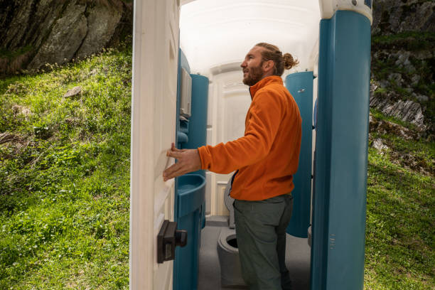 Best Construction site porta potty rental  in Swisher, IA